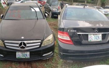 MERCEDES BENZ C300 2012 MODEL Black colour